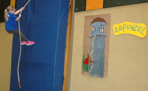 Rapunzel Blau-Weiß-Märchenwald-2016-2